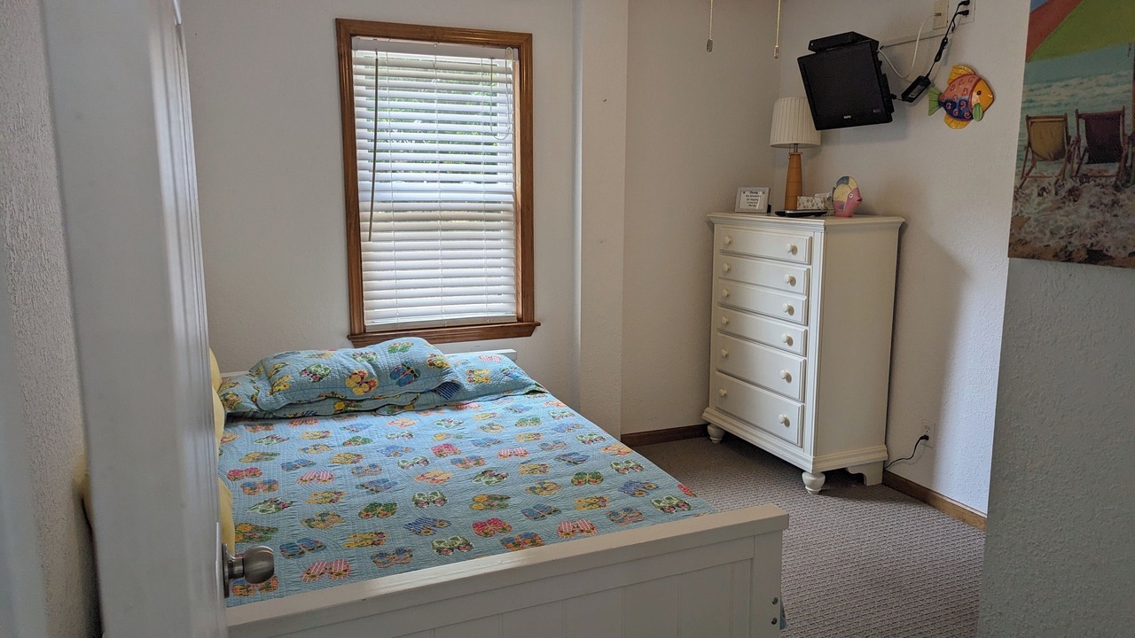 Photo of Bedroom in Southern Shores