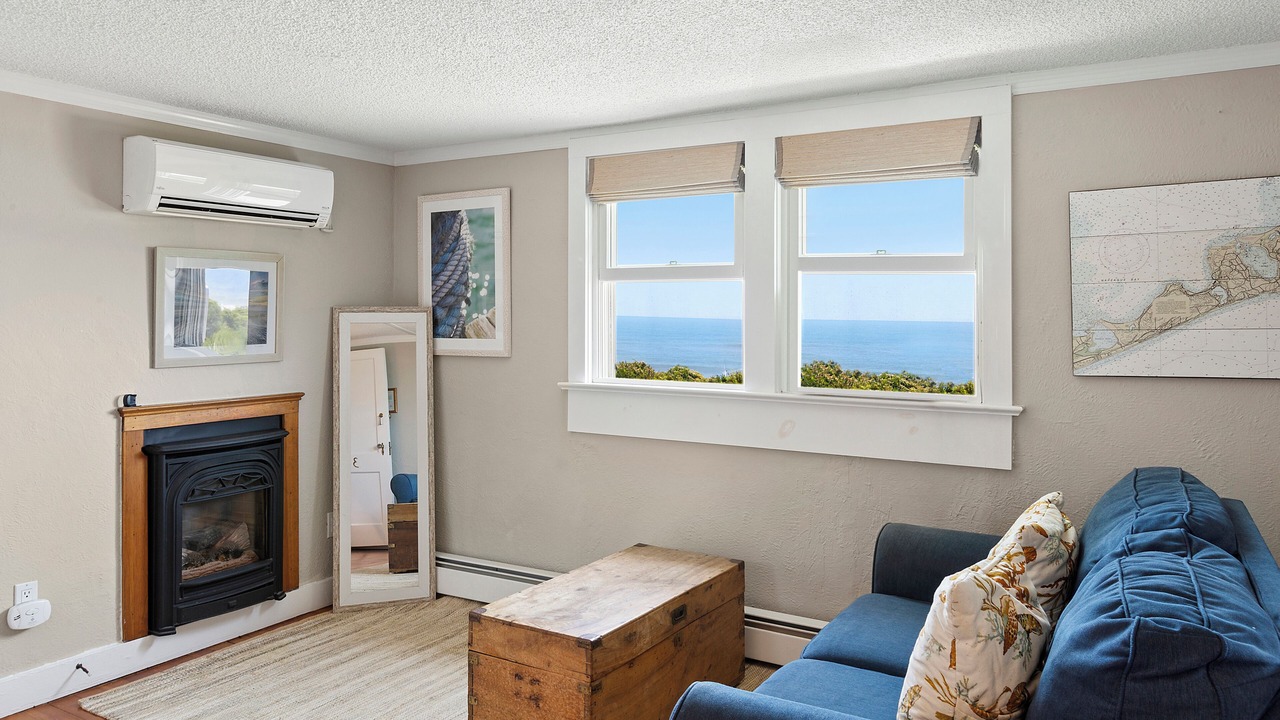 Photo of Livingroom in Montauk