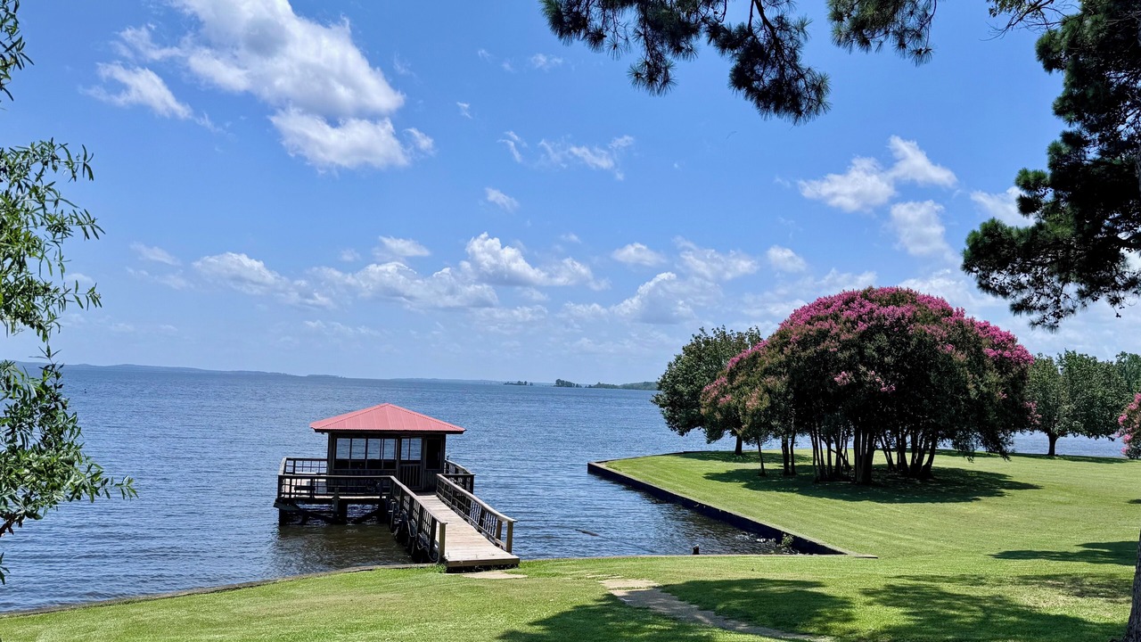 Photo of Outdoor in Milam
