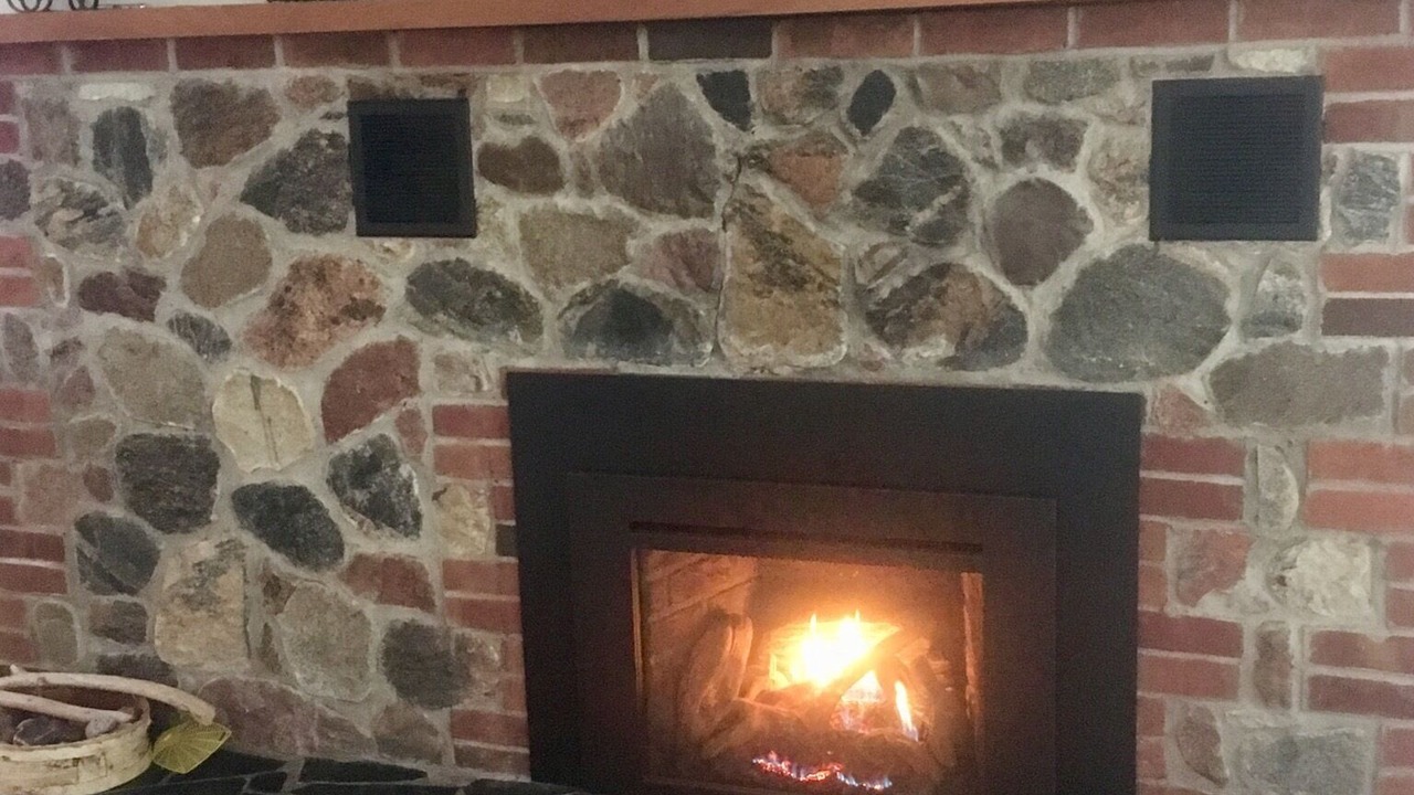 Photo of Livingroom in L'Anse