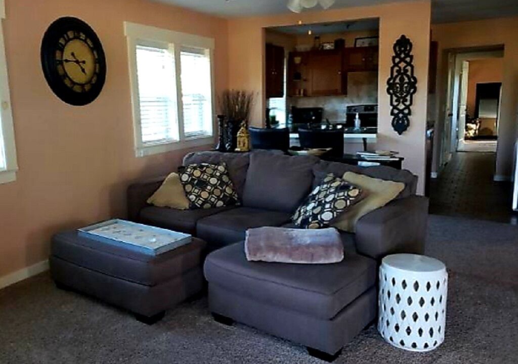 Photo of Livingroom in Mountain Grove