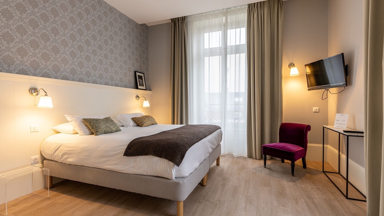 Photo of Bedroom in Limoges