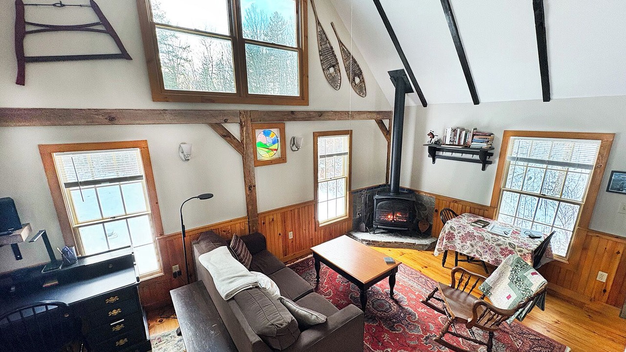 Photo of Livingroom in Belmont