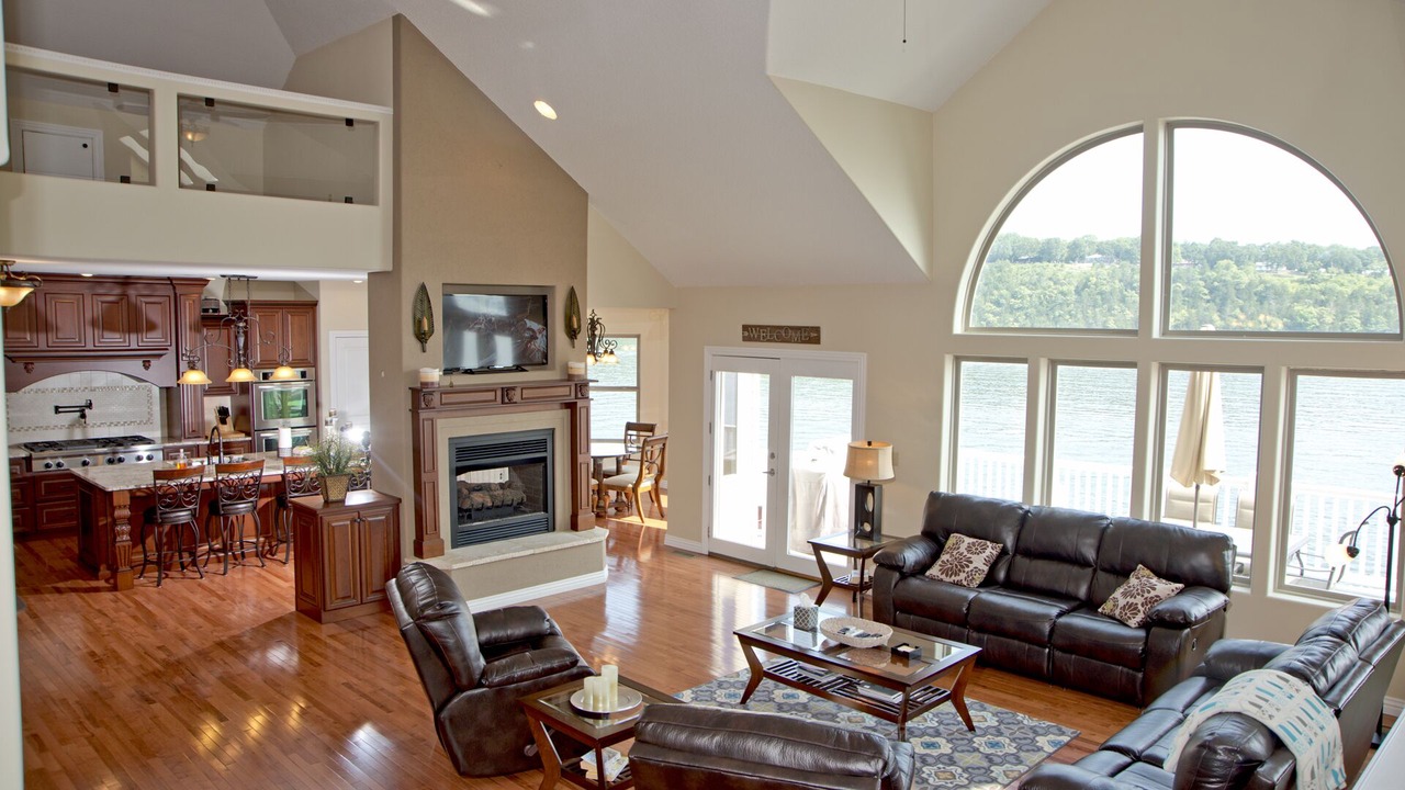 Photo of Livingroom in Camdenton