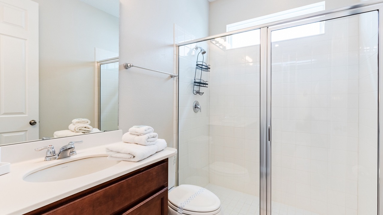 Photo of Bathroom in Bay Lake