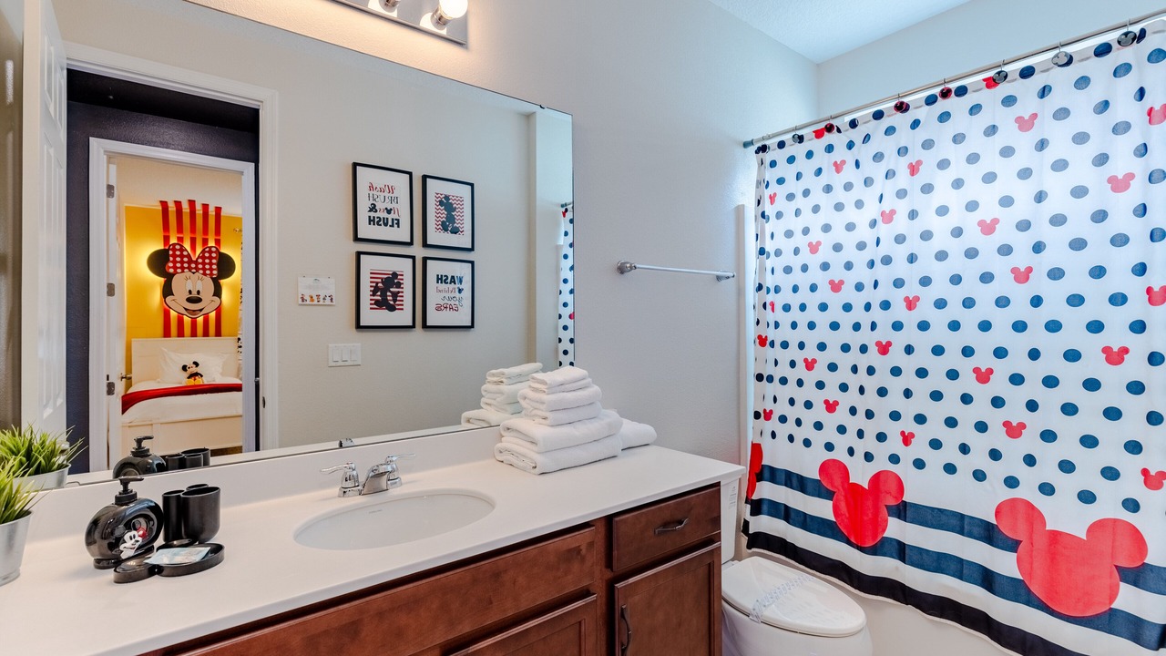 Photo of Bathroom in Bay Lake