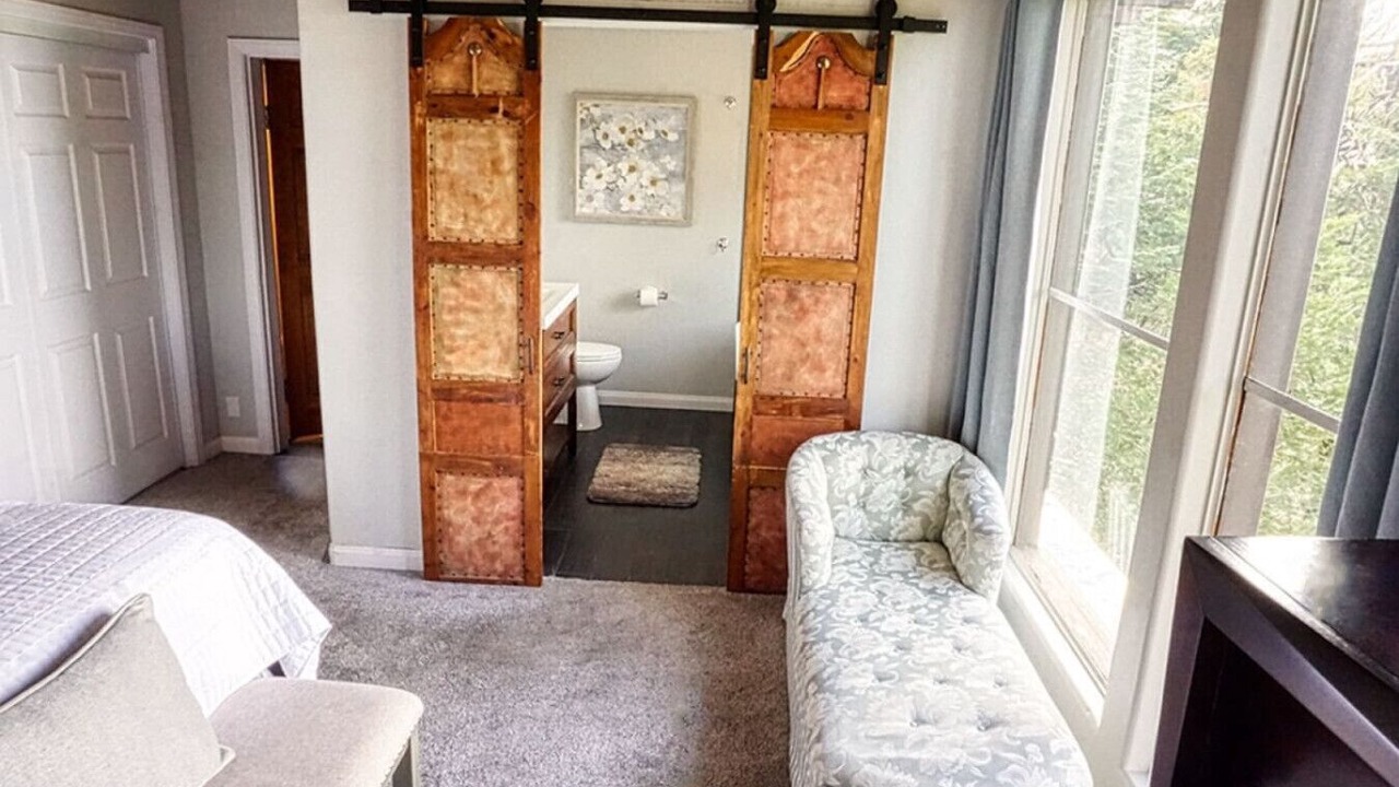 Photo of Bedroom in Lake Arrowhead