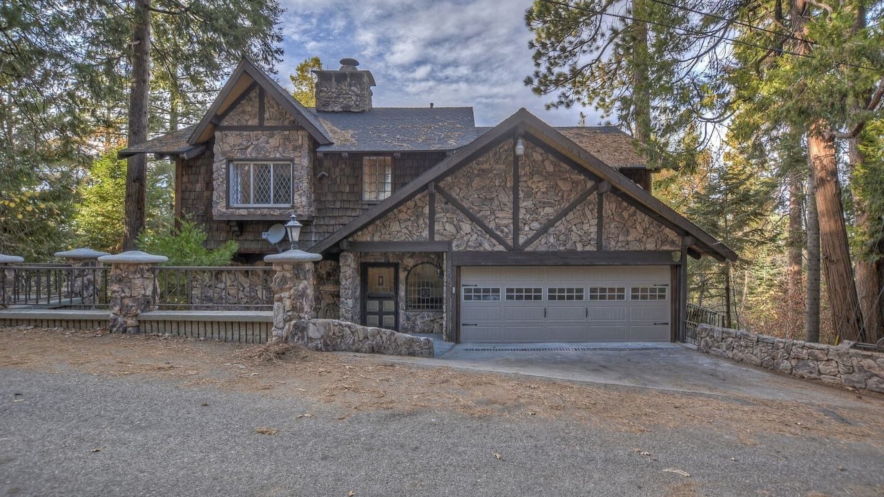 Photo of Outdoor in Lake Arrowhead