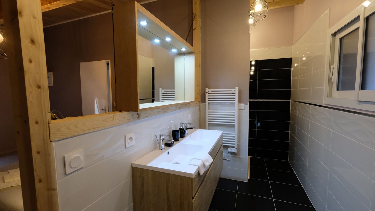 Photo of Bathroom in Bruniquel