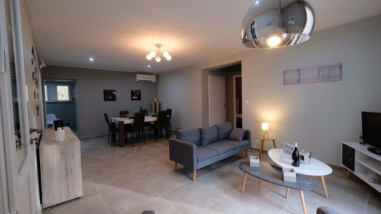 Photo of Livingroom in Bruniquel