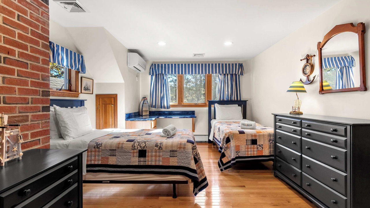 Photo of Bedroom in South Chatham