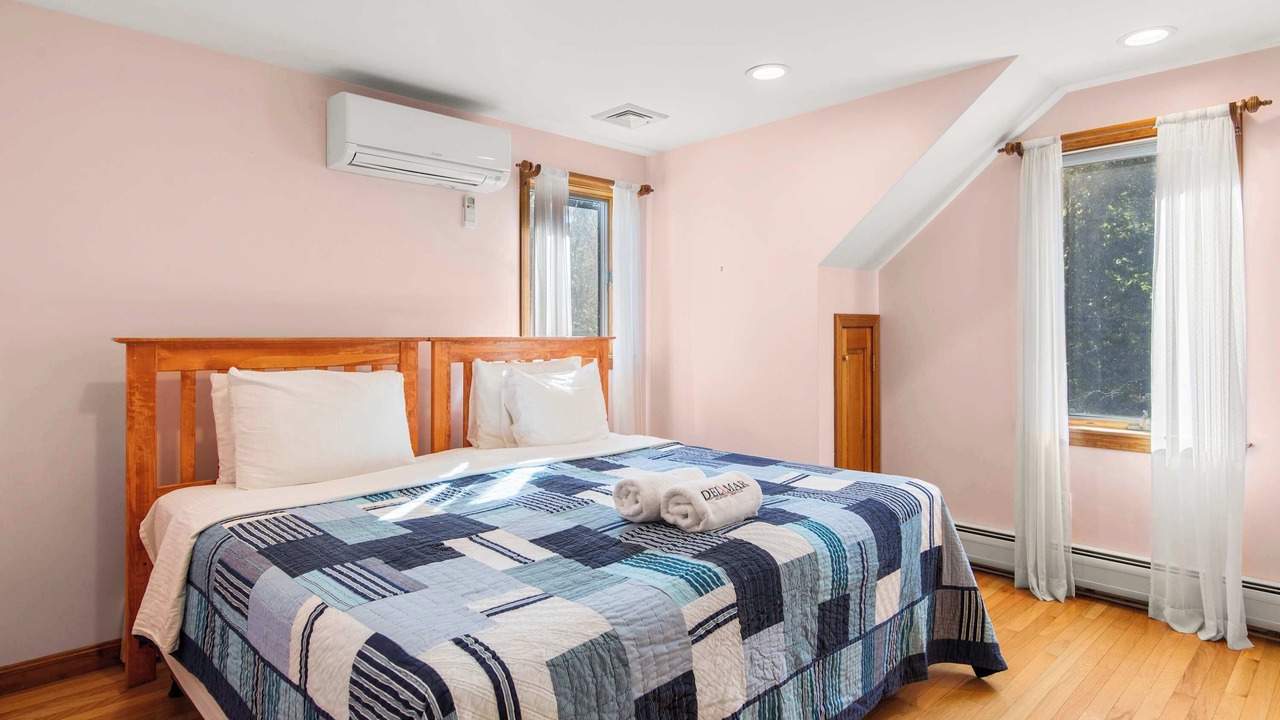 Photo of Bedroom in South Chatham