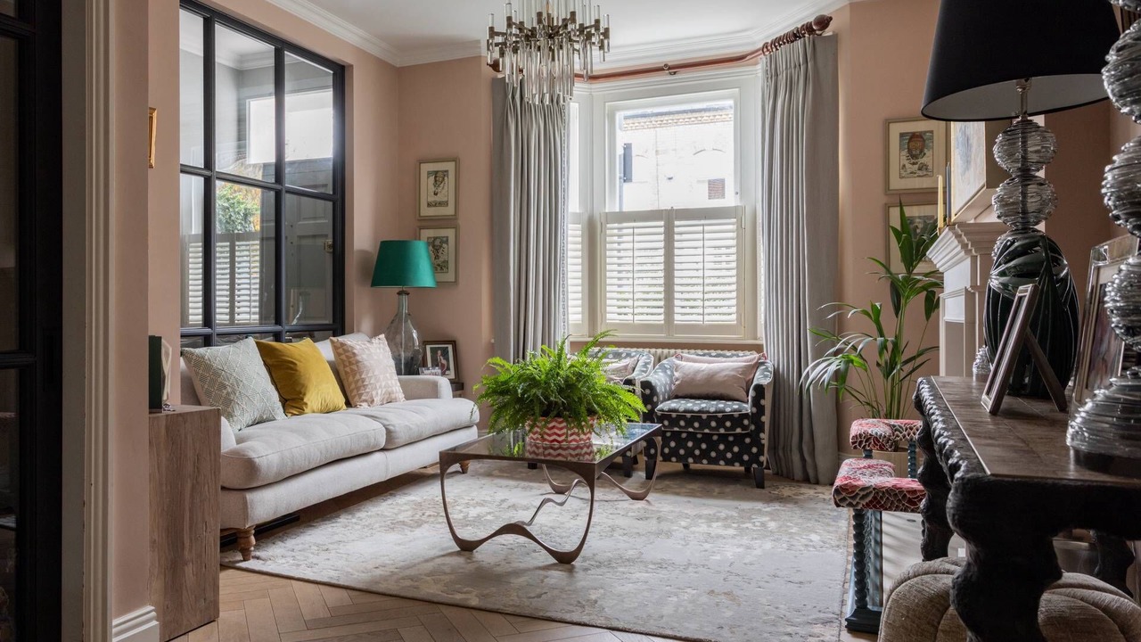 Photo of Livingroom in Town