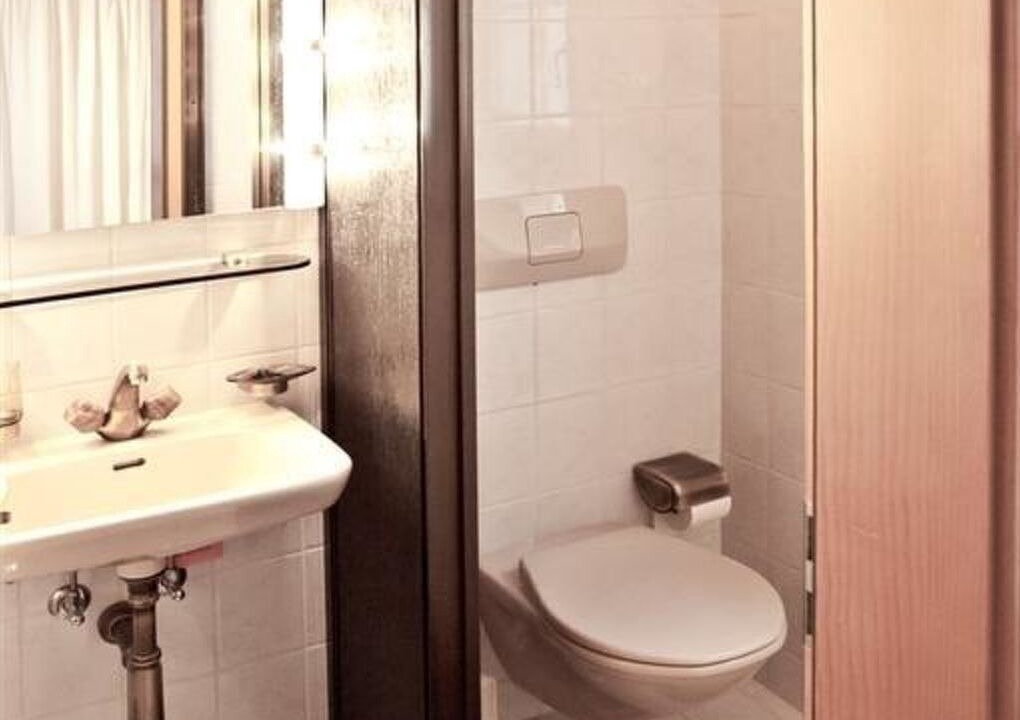 Photo of Bathroom in Saanen