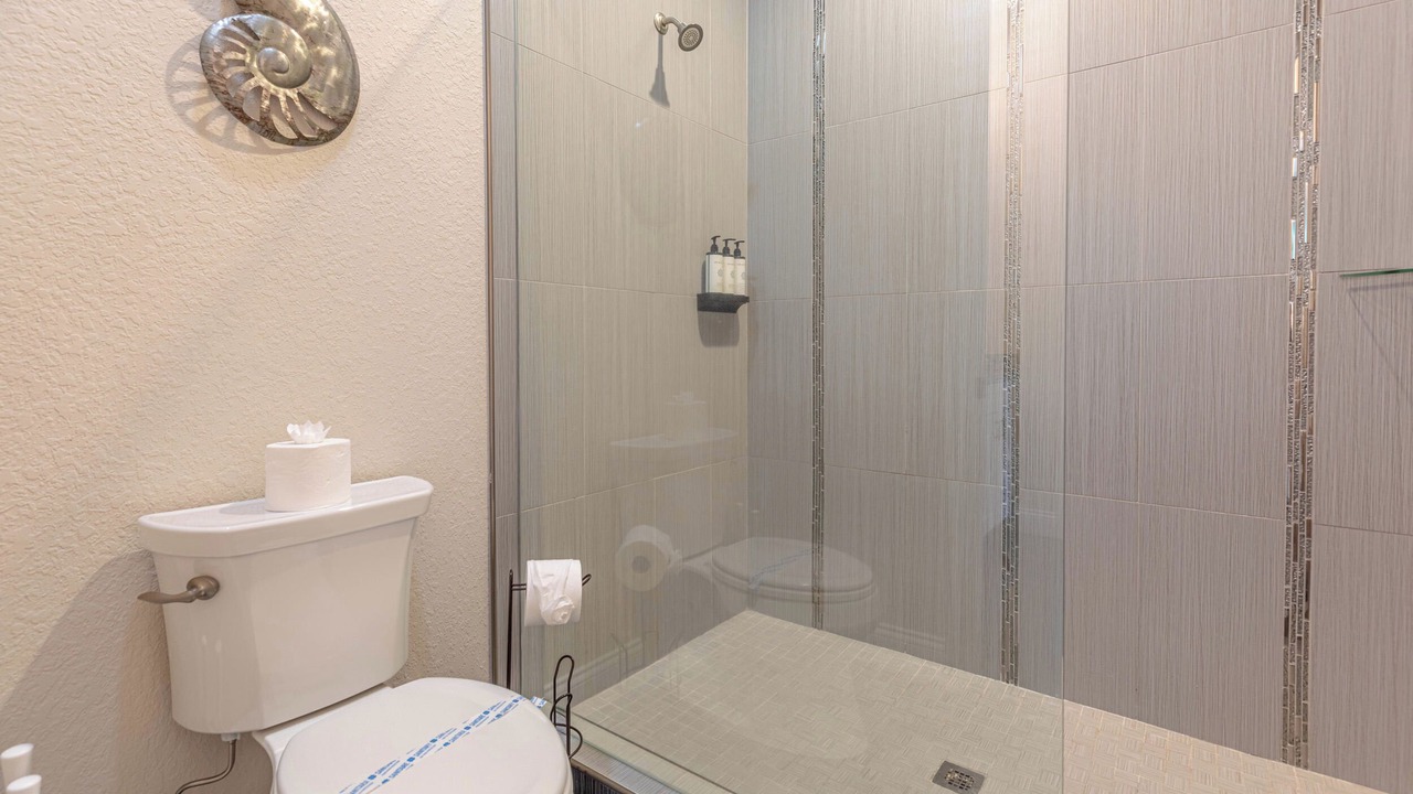 Photo of Bathroom in Marineland Acres