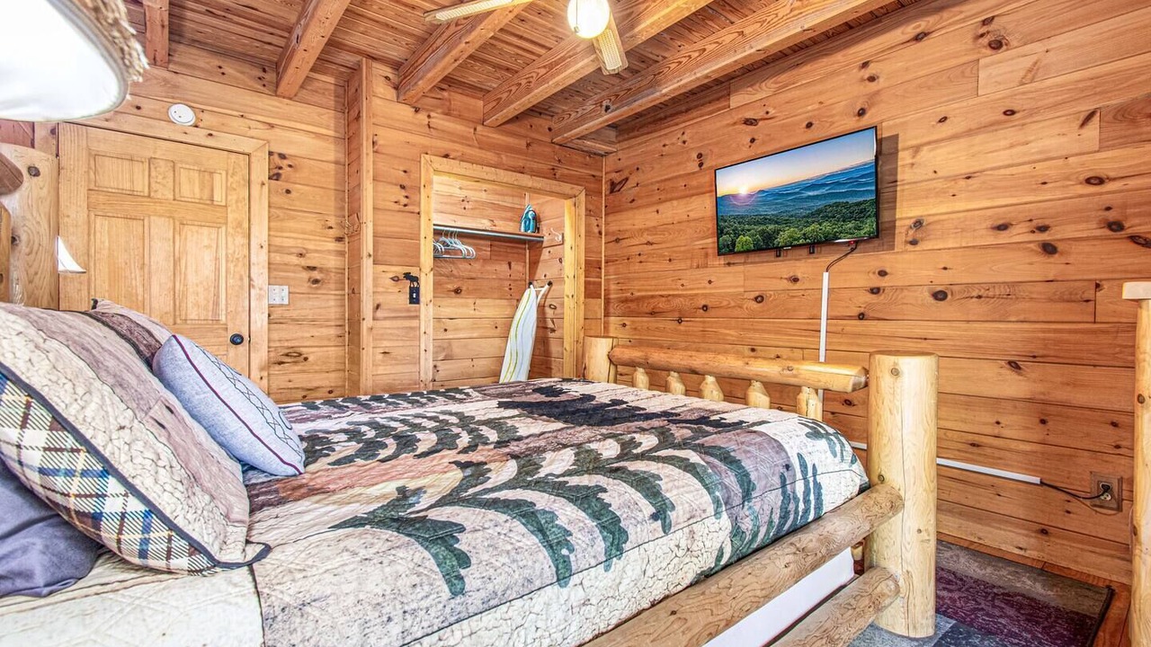Photo of Bedroom in Pigeon Forge
