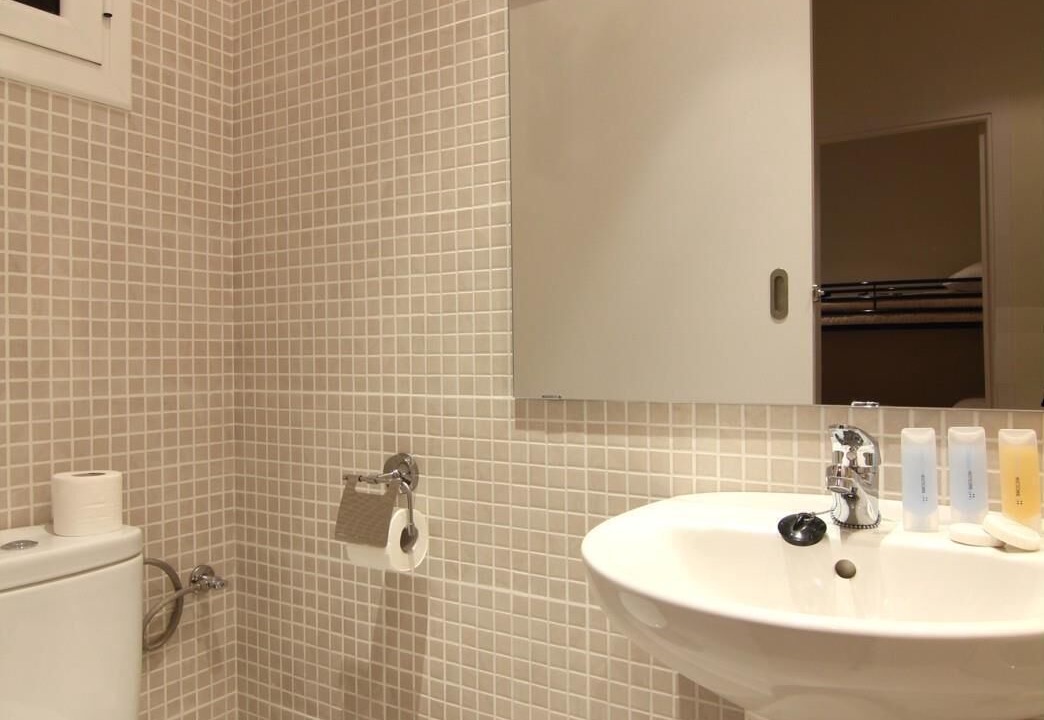 Photo of Bathroom in El Camp de l'Arpa del Clot