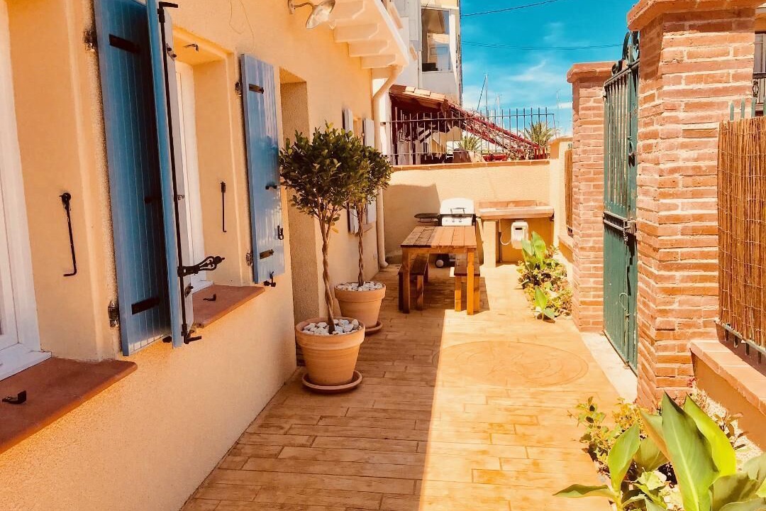 Photo of Outdoor in Le Port