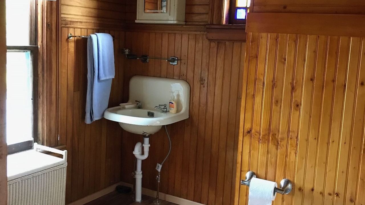 Photo of Bathroom in Frontenac