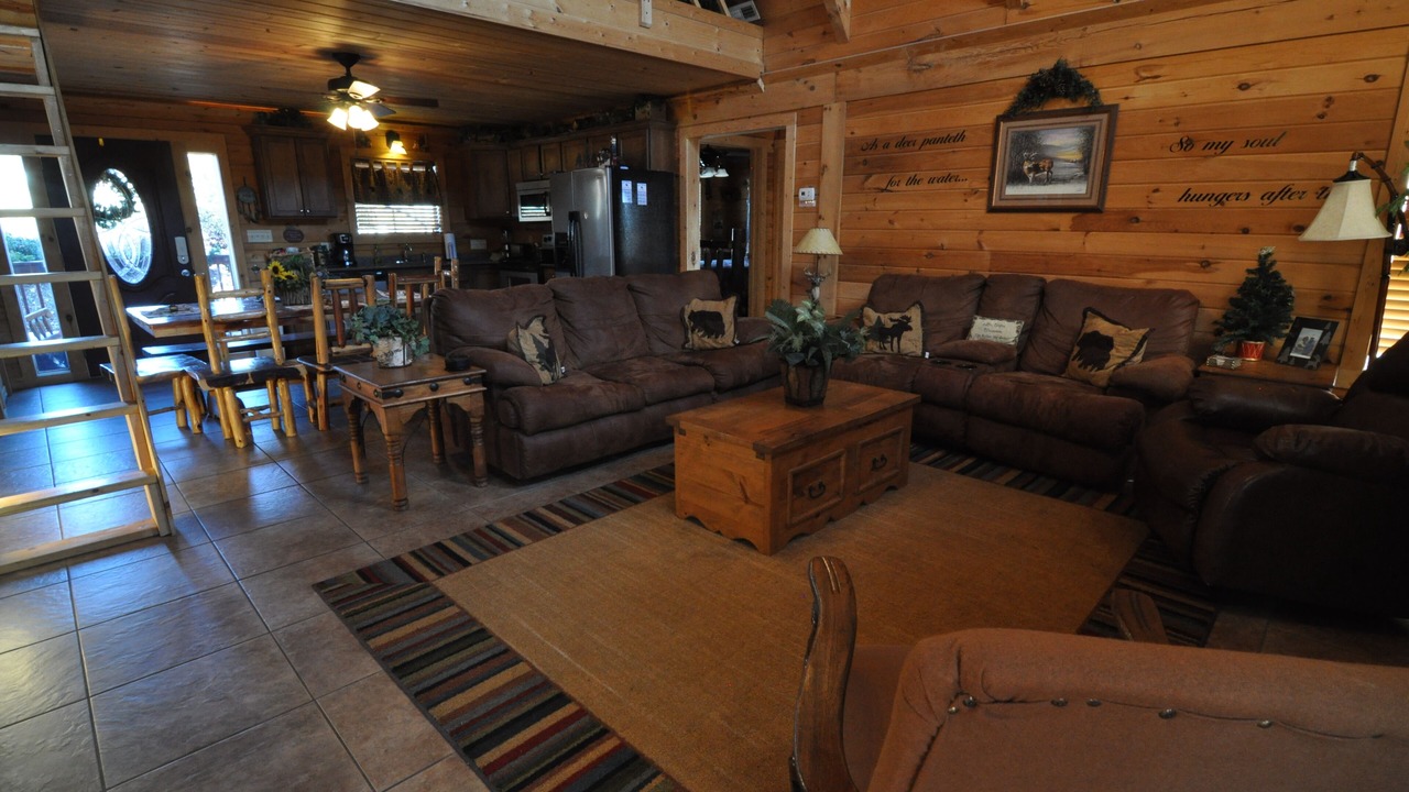 Photo of Livingroom in Branson Cedars