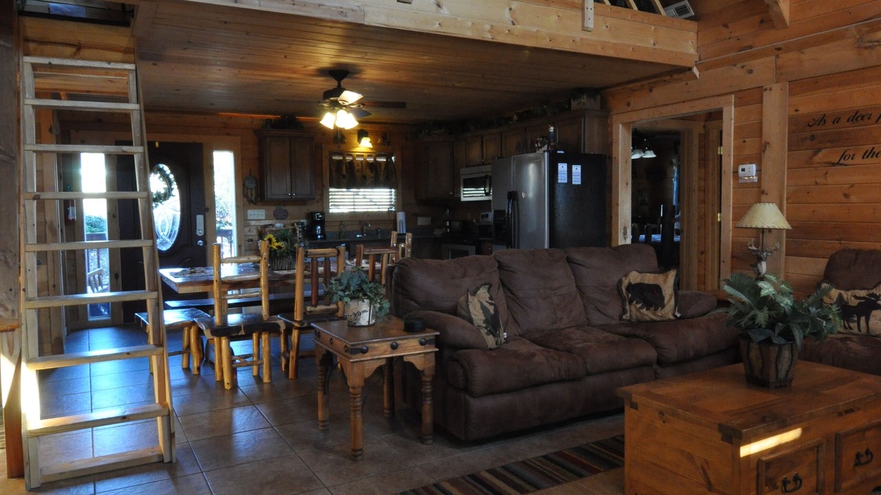 Photo of Bedroom in Branson Cedars
