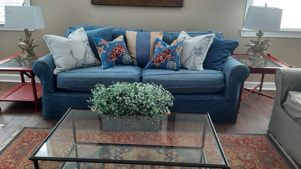 Photo of Livingroom in Clipper Cove
