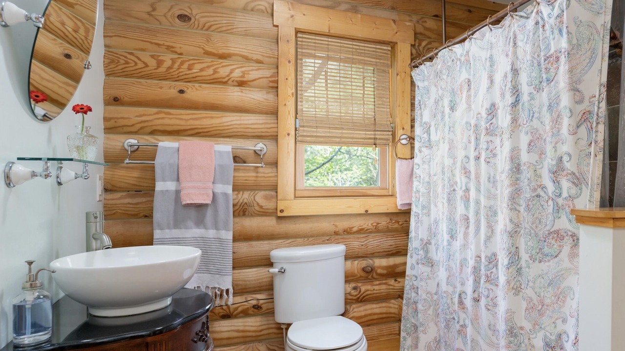 Photo of Bathroom in Fairview