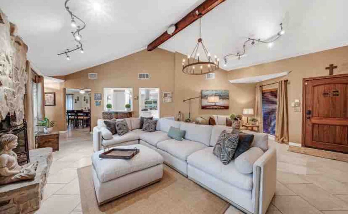 Photo of Livingroom in Missouri City