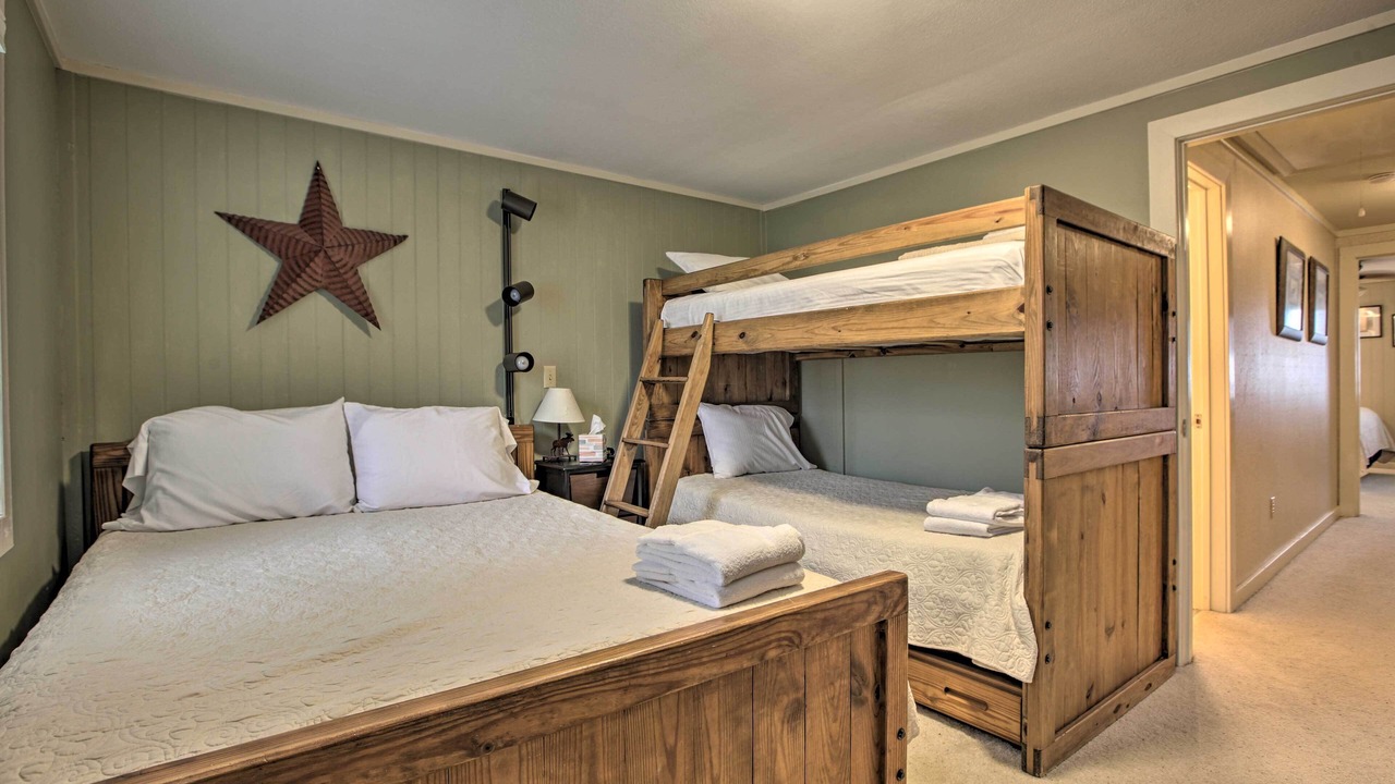 Photo of Others in Edray