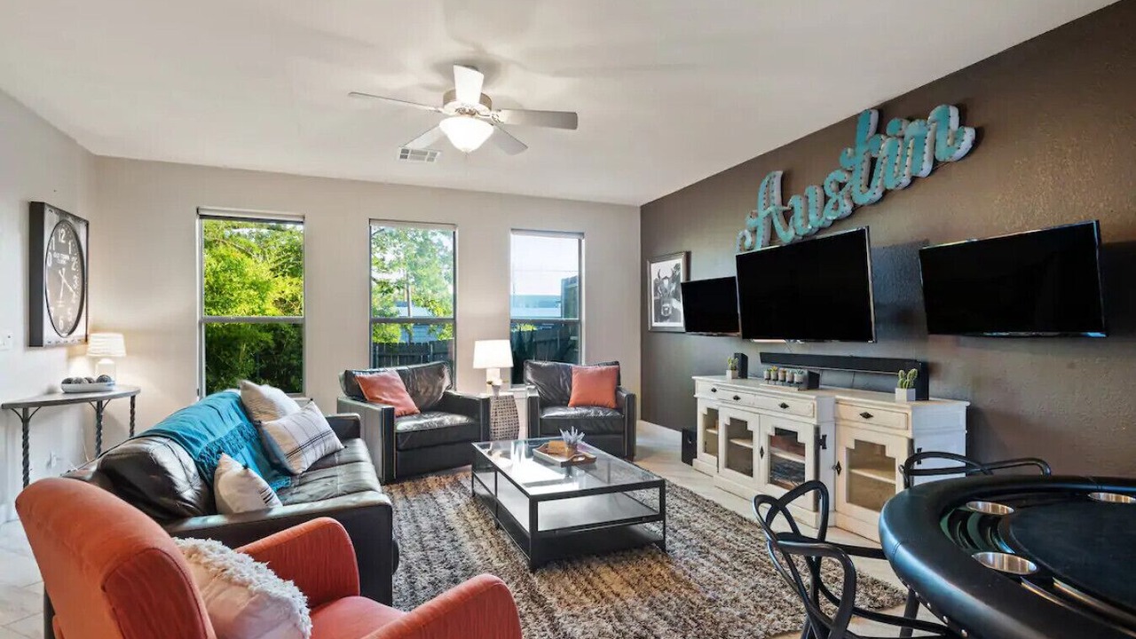 Photo of Livingroom in Central East Austin