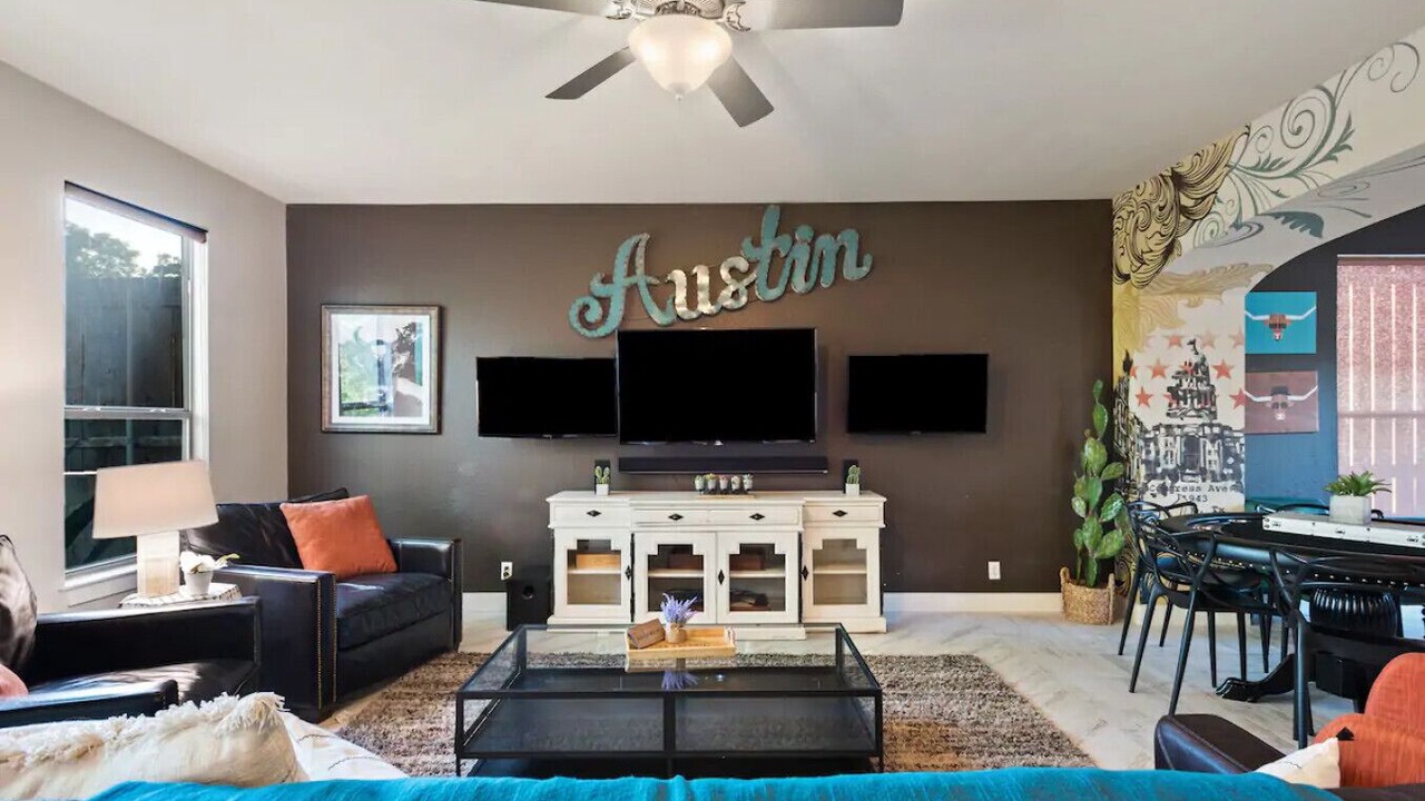 Photo of Livingroom in Central East Austin