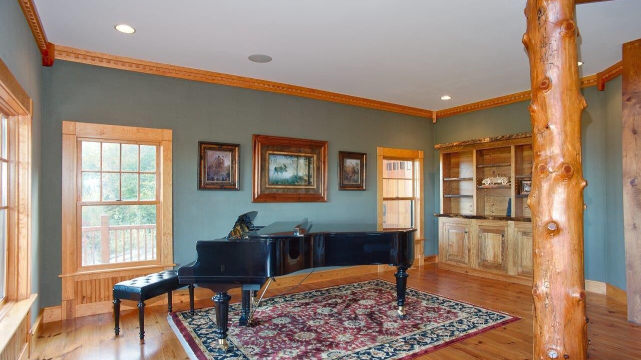 Photo of Livingroom in Eaton