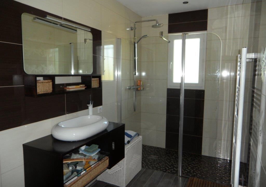 Photo of Bathroom in Gigean