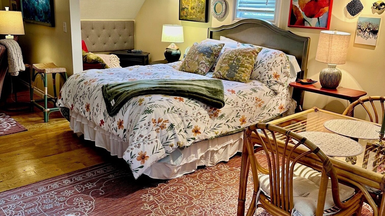 Photo of Bedroom in Lake Ann