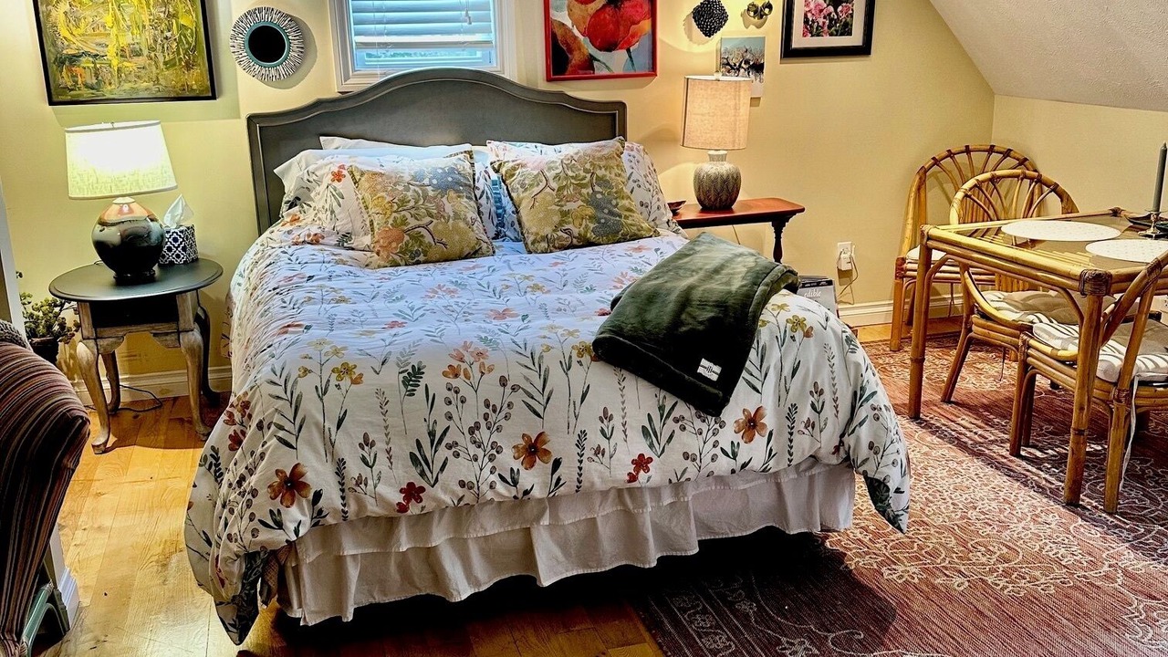 Photo of Bedroom in Lake Ann