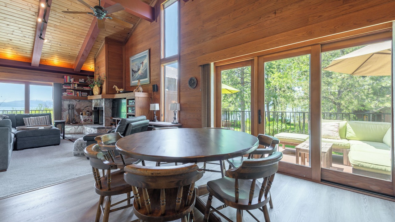 Photo of Livingroom in Lake Forest