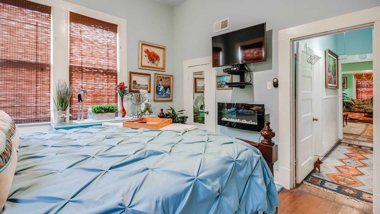 Photo of Bedroom in Tobin Hill