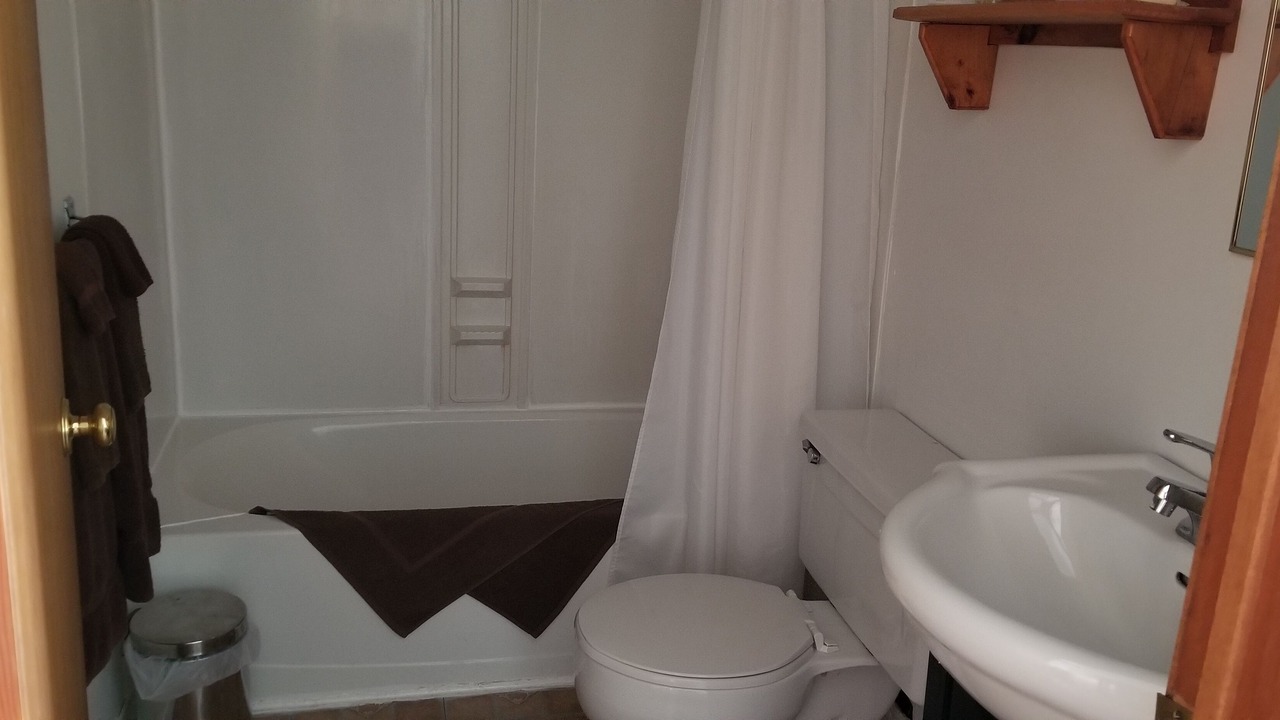 Photo of Bathroom in Edgetts Landing