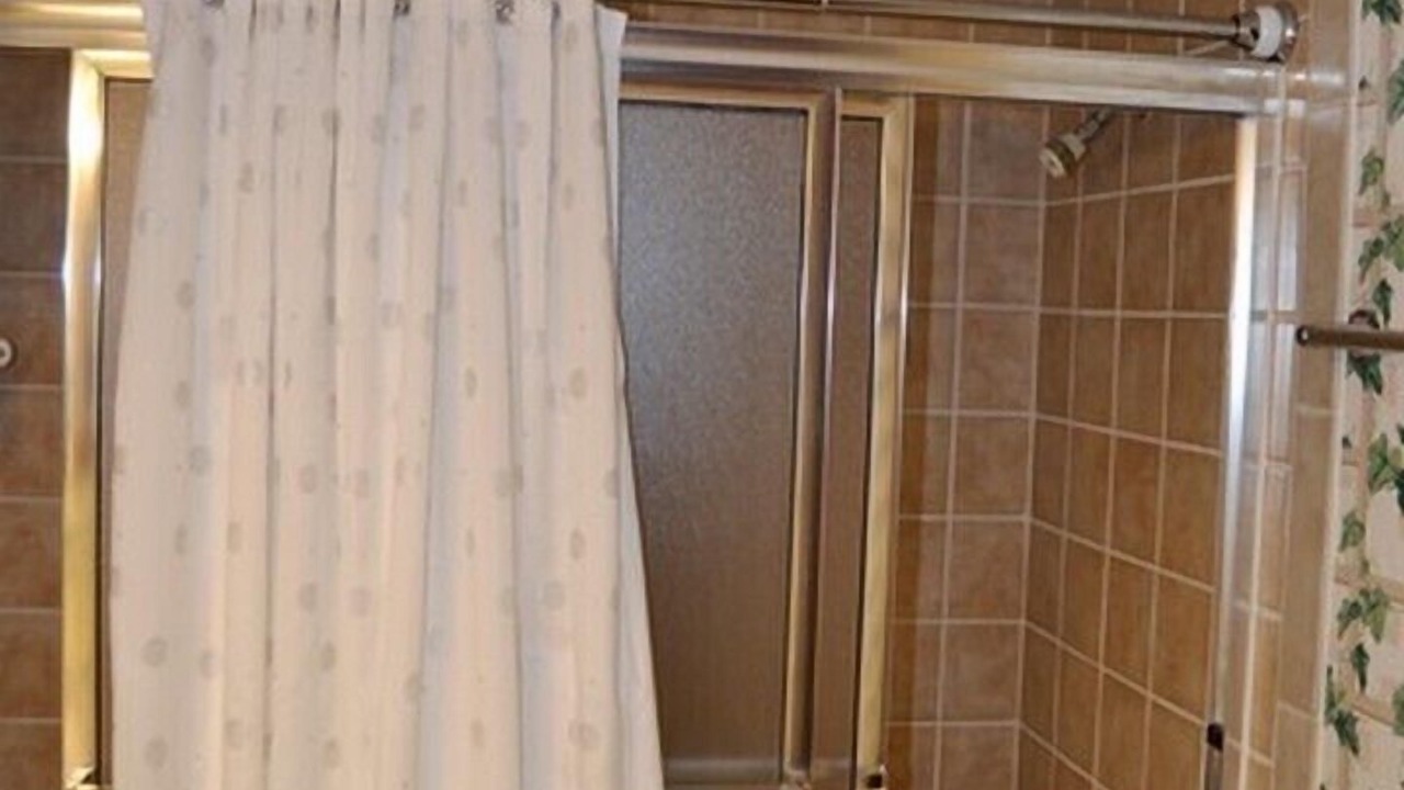 Photo of Bathroom in Hot Springs Village