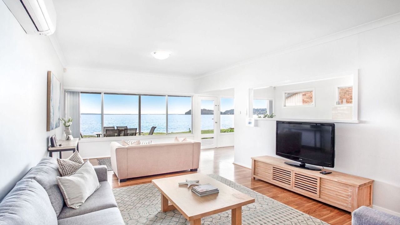 Photo of Livingroom in Salamander Bay