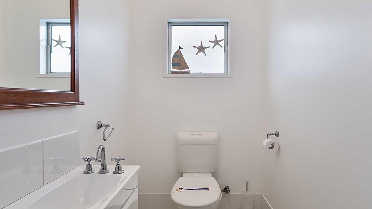 Photo of Bathroom in Salamander Bay