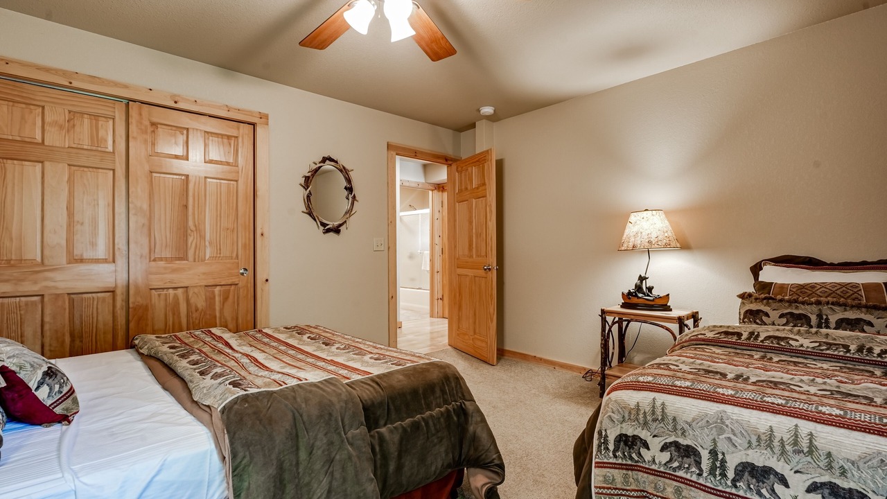 Photo of Bedroom in Eagle River