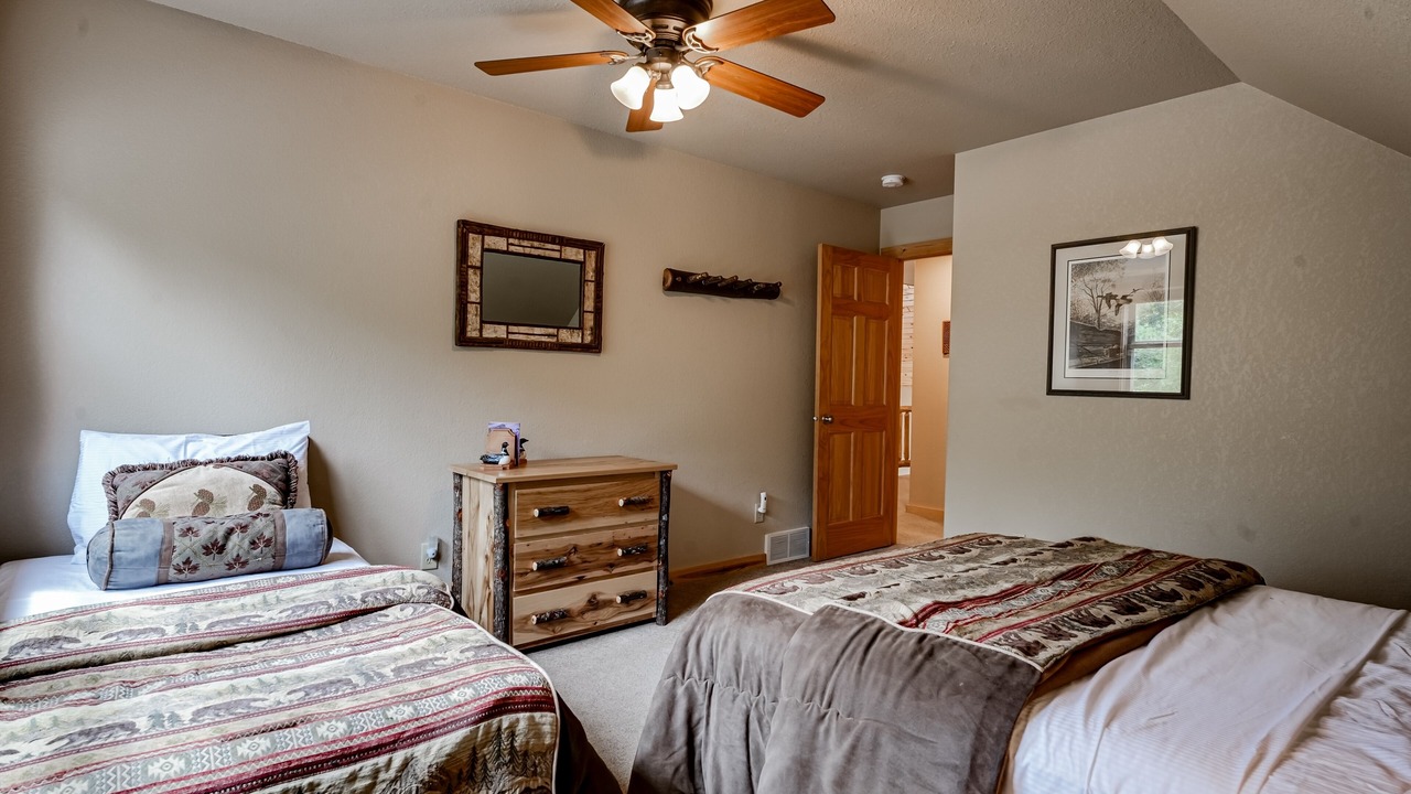 Photo of Bedroom in Eagle River