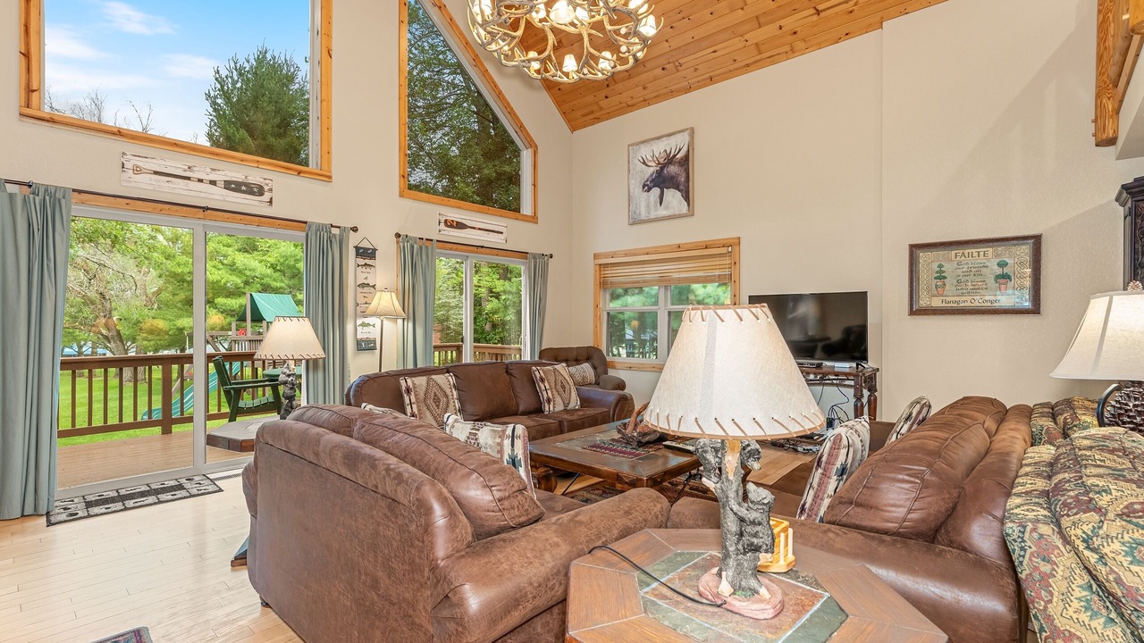 Photo of Livingroom in Eagle River