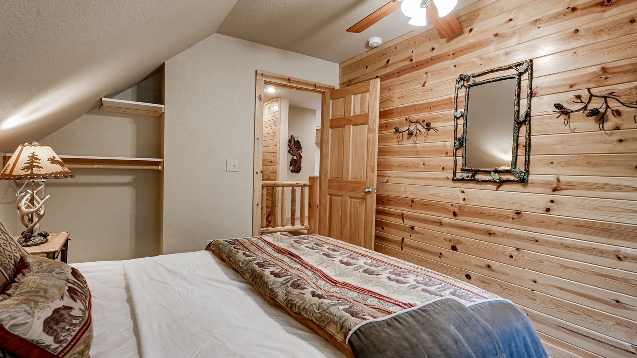 Photo of Bedroom in Eagle River