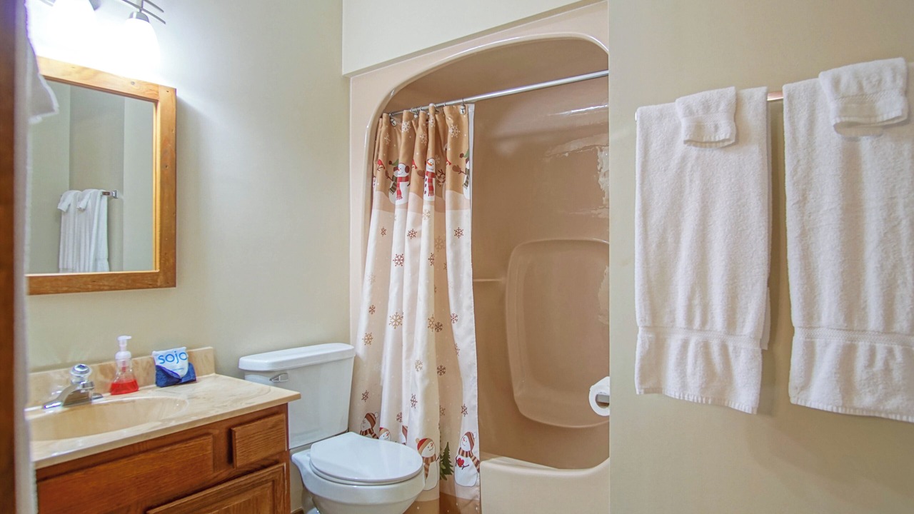 Photo of Bathroom in Edray