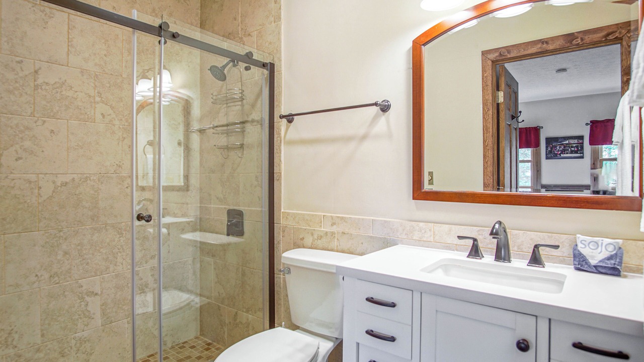 Photo of Bathroom in Edray