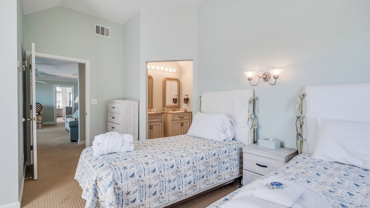 Photo of Bedroom in Palmetto Dunes