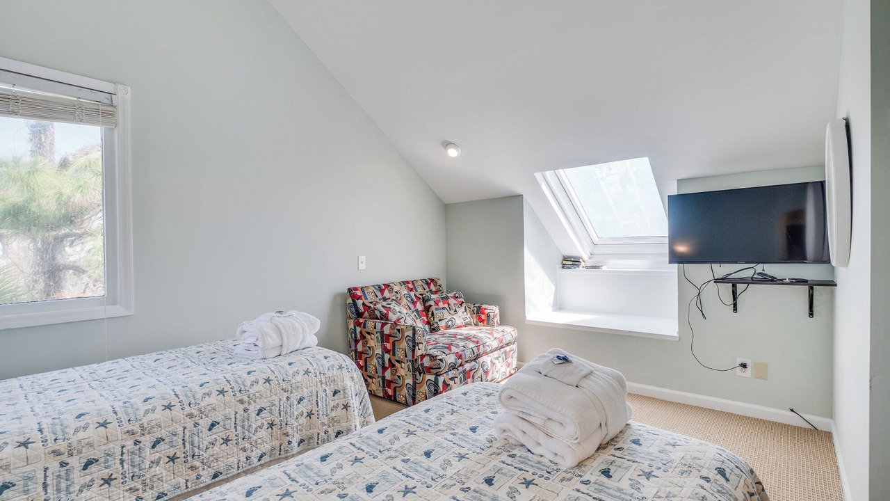 Photo of Bedroom in Palmetto Dunes