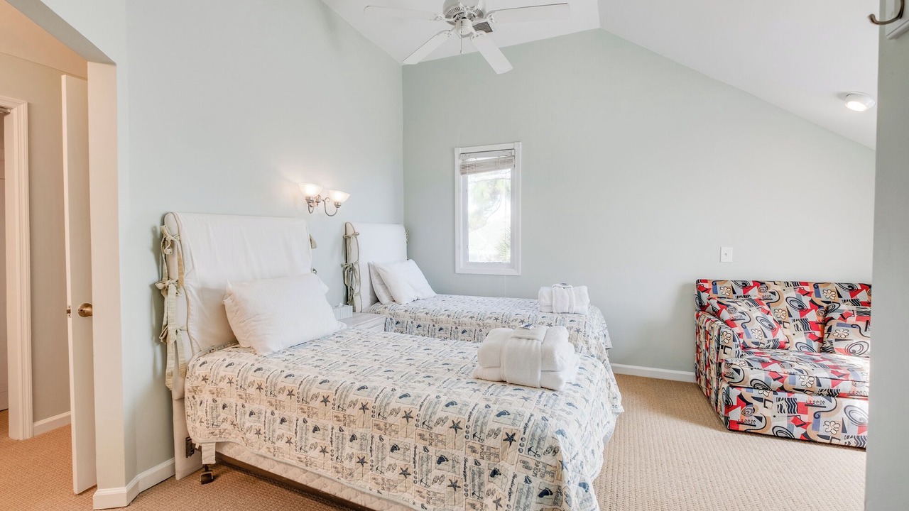 Photo of Bedroom in Palmetto Dunes